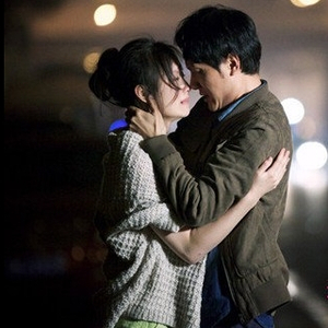 18岁美女落体坐爱
