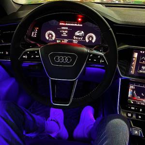 18岁美女落体坐爱
